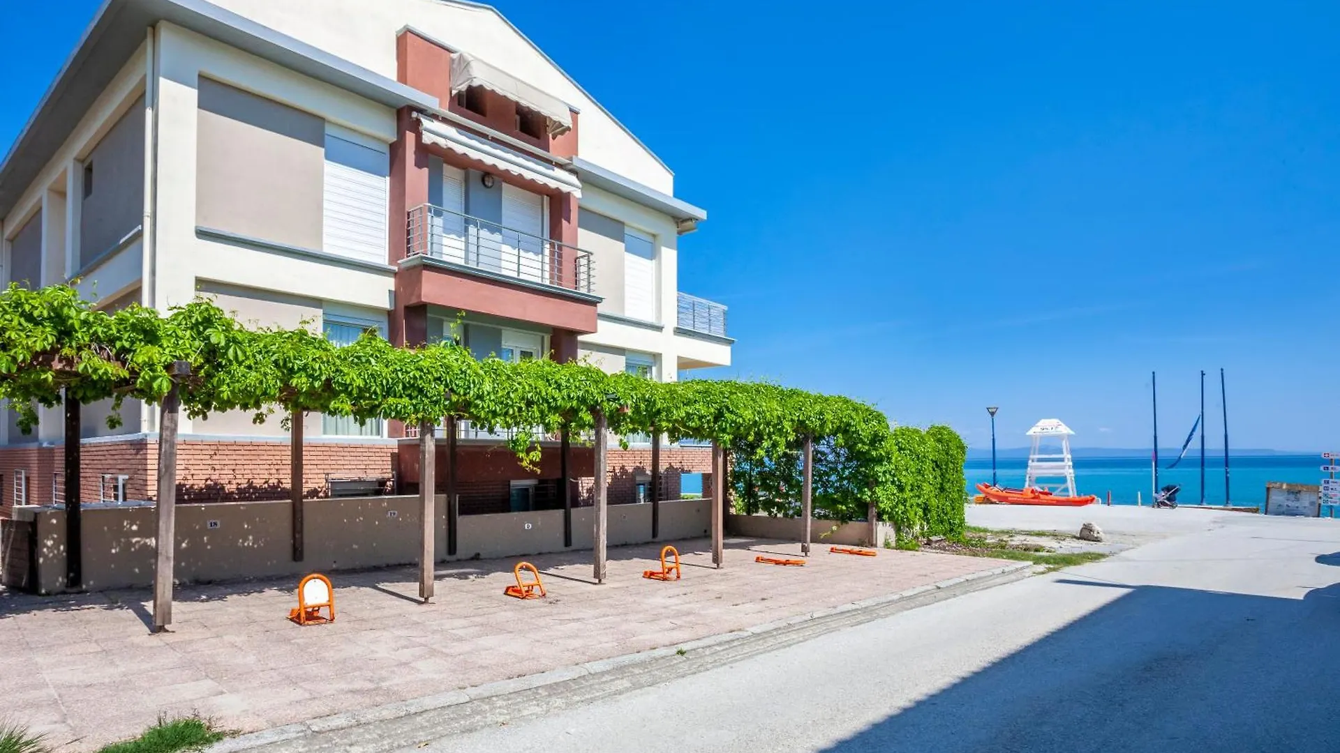 Argo First Line Home Polychrono Villa