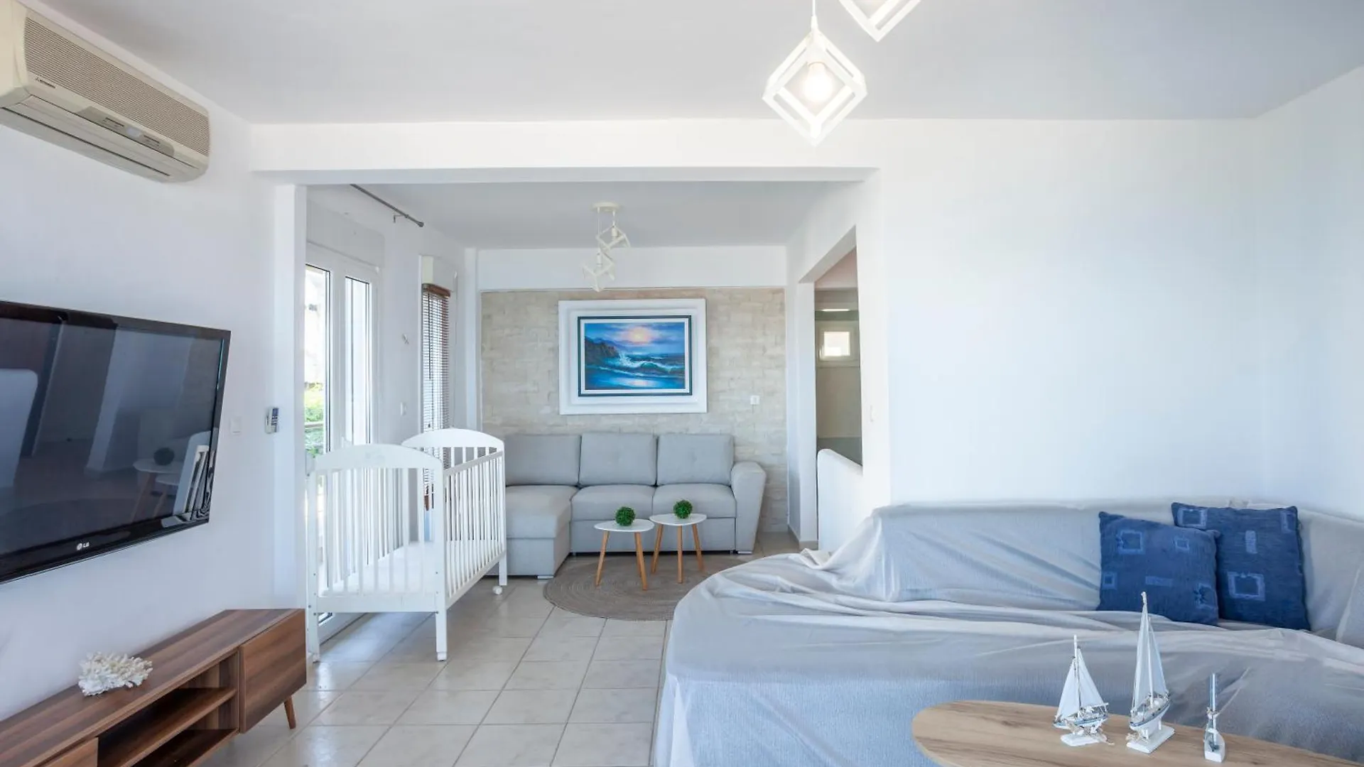 Villa Argo First Line Home Polychrono